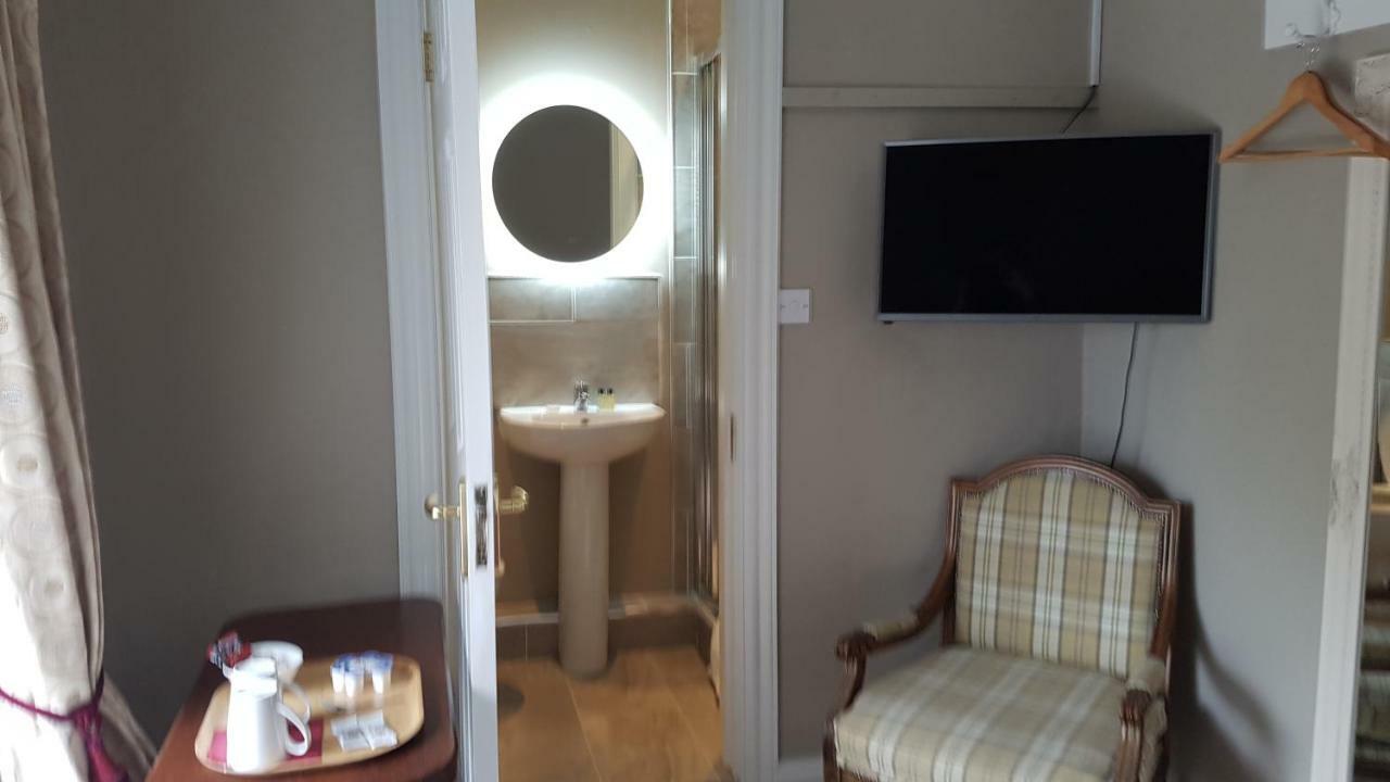 The Bounty Bar Guesthouse Trim Εξωτερικό φωτογραφία