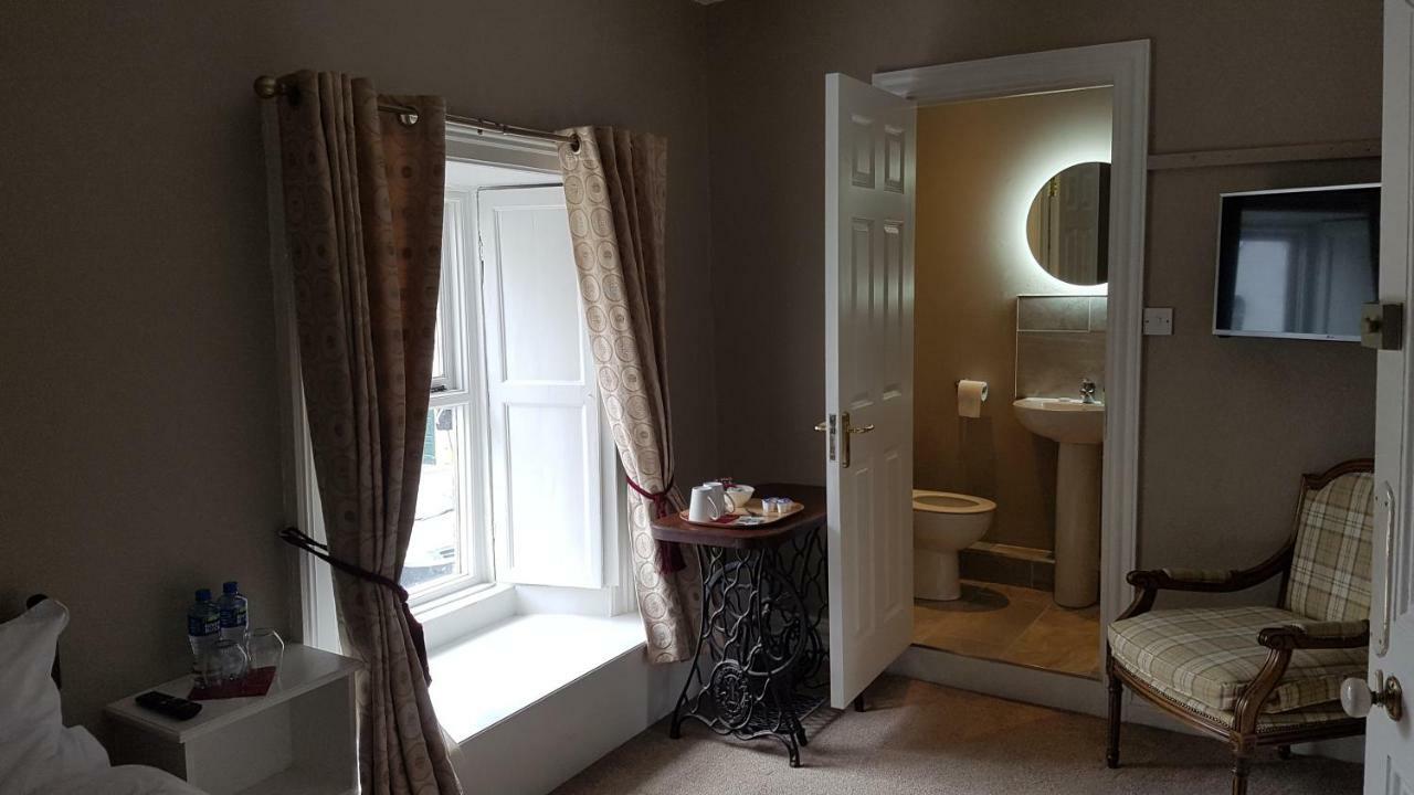 The Bounty Bar Guesthouse Trim Εξωτερικό φωτογραφία