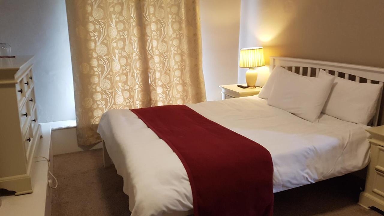 The Bounty Bar Guesthouse Trim Εξωτερικό φωτογραφία